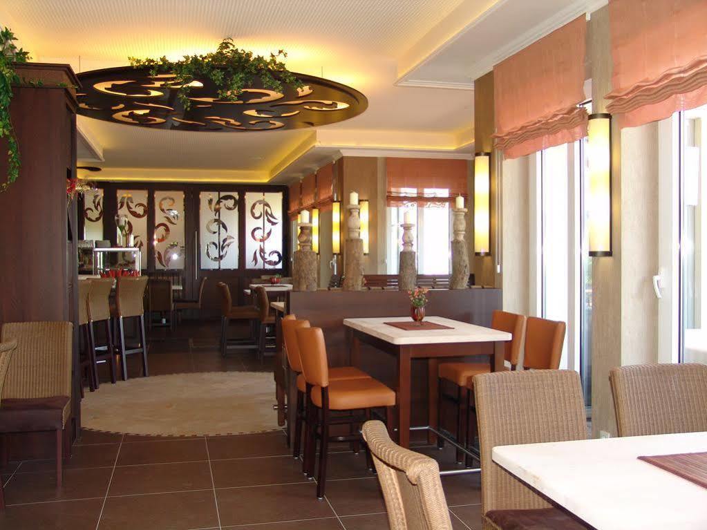 M13 Hotel Riol Exterior photo